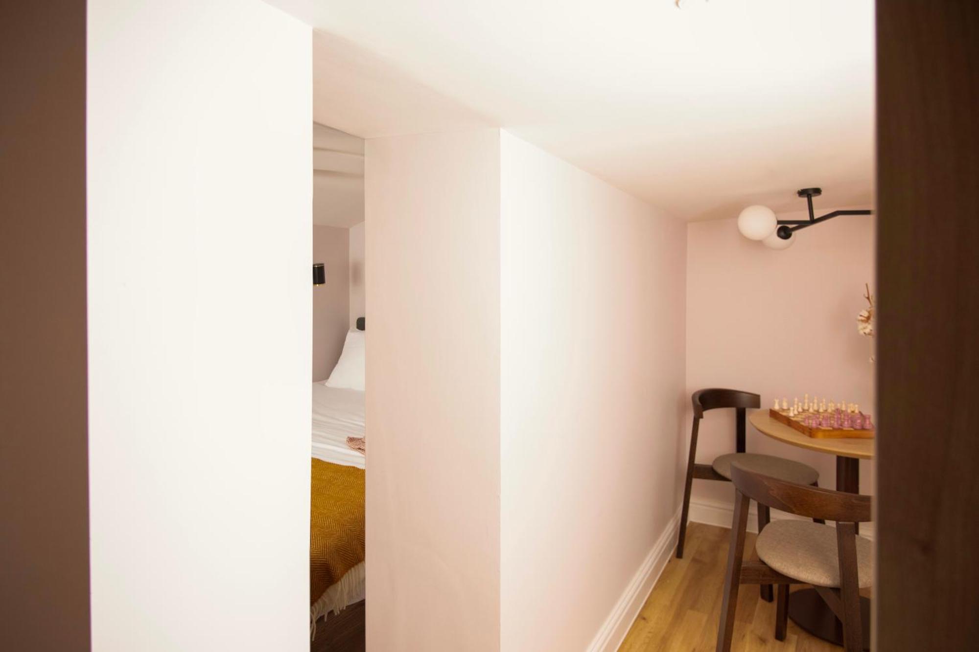 Original Studio Lower Ground Kitchenette