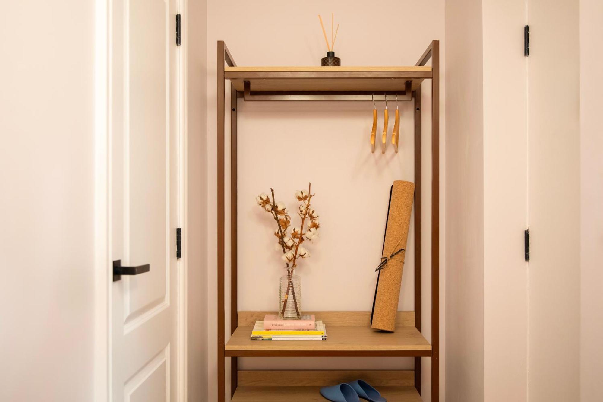Original Studio Lower Ground Kitchenette